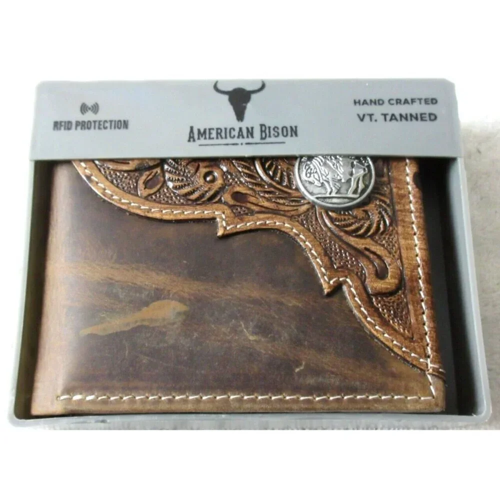 American Bison Men's Buffalo Nickel Concho Bifold Brown Leather Wallet NIB